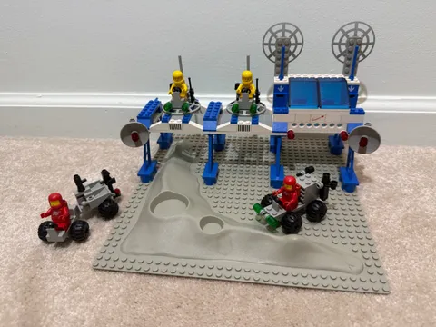 Lego 6930 Space Supply Station, 100% complete
