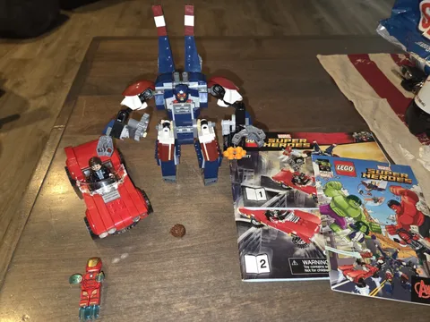 LEGO Marvel Iron Man Detroit Steel Strikes 76077 Set Sheild Car 
