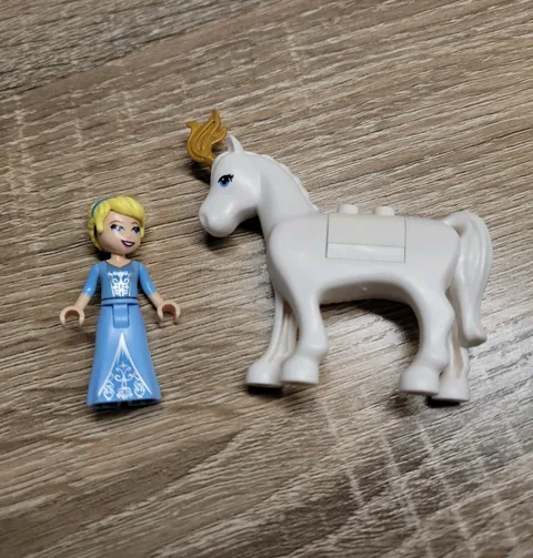 Lego DP051 Disney Cinderella and her Horse minifigure from set 41159