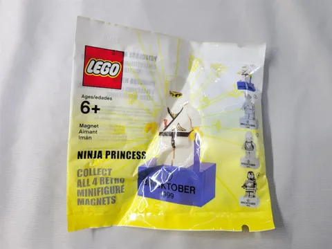 New LEGO Bricktober Ninja Princess Magnet Minifigure Week 1 1999