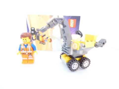LEGO 30529 Master Builder Emmet. Includes instructions and no box