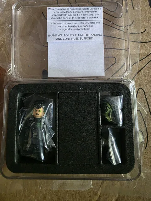 LEGO StarWars Baggles Studio x LCM Sabine Wren Banished Artist Possessed Variant
