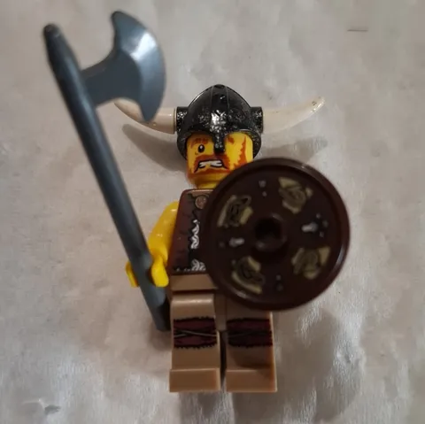 LEGO Genuine Viking Warrior Minifigure Horned Helmet Axe with Nordic Shield