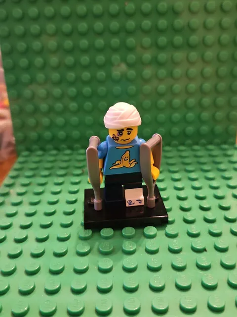 LEGO Minifigure 71011 Series 15 Collectible Clumsy Guy