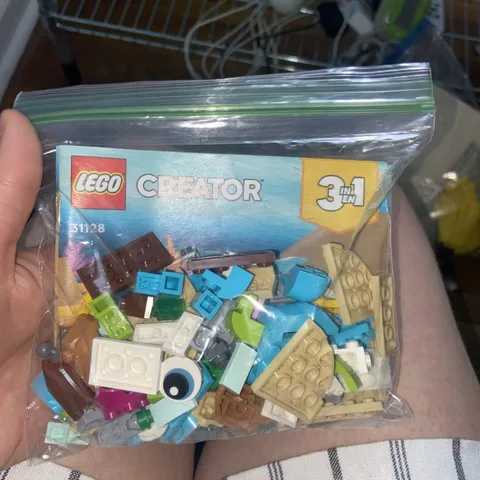 LEGO CREATOR: Dolphin and Turtle (31128)