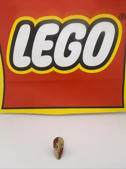 LEGO Part 2586PH1 Shield Oval With HP Gryffindor Lion Pattern USED