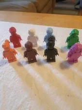 Lego Everyone Is Awesome Monochrome Minfigure 2021 (Lot of 8)