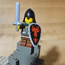 LEGO Plastic Knight Minifigure Black Helmet w/ Sword & Shield