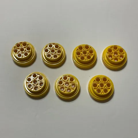 LEGO Wheel 31mm D. x 15mm Technic with 7 Pin Holes 60208 - Yellow x7