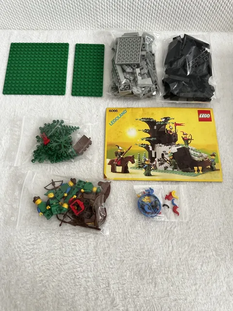 (L-2) LEGO® 6066 Forestmen Camouflaged Outpost Knights Castle Instructions