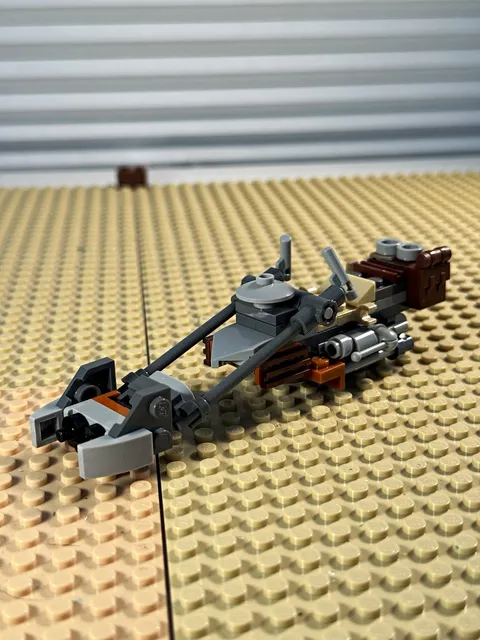 LEGO Star Wars the Mandalorian Speeder Pre-assembled