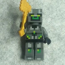 LEGO Minifigure min064 Skull Arena Player 1 with Part 18788 Pearl Gold Axe