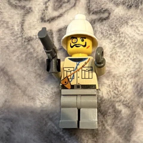 LEGO Collectible Minifigure Adventurers Desert Baron Von Barron with Pith Helmet
