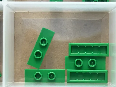 LEGO Parts - Green Plate 1 x 3 with 2 Studs (Double Jumper) - No 34103 - QTY 5