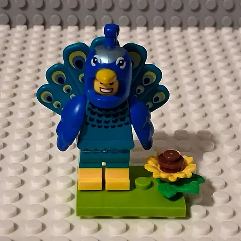 LEGO Minifigures Peacock Costume Minifigure. Perfect Condition