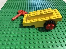 Lego Vintage Wind-Up Motor on wheels - with key and works! bb0046 -set 890
