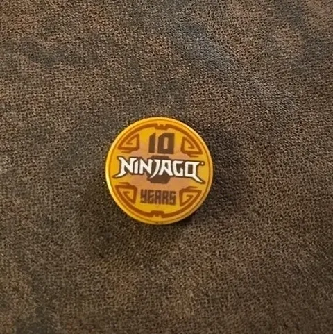 LEGO 2x2 Round Tile Ninjago 10 Years Anniversary printed pearl gold 2021 6321313