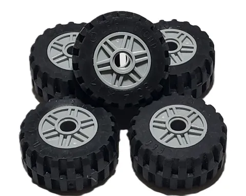 Lego lot Of 5 Lego Wheels 55982 67125 and Tires 92402 Tire 30.4X14 Offset Tread