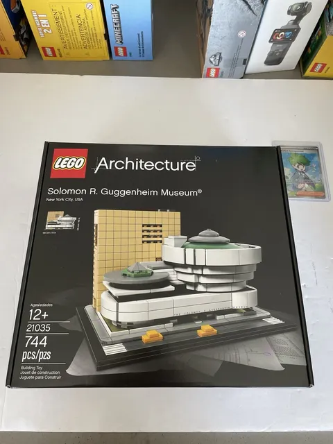LEGO ARCHITECTURE: Solomon R. Guggenheim Museum (21035) | New | Retired