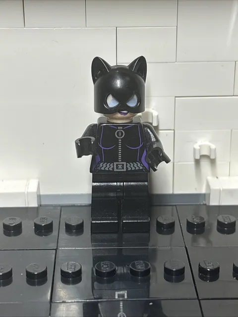 Lego Catwoman Minifigure sh0006 6858 DC Super Heroes Batman CMF Lot Rare Retired