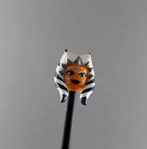 LEGO Minifigure- Ahsoka Tano (sw0452) Star Wars Head Piece & Head 75046 75013