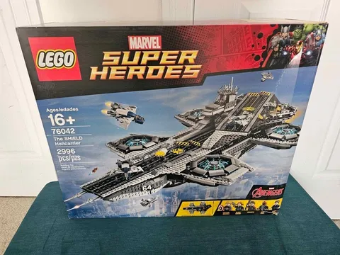 New-in-box LEGO Marvel Super Heroes set 76042 Avengers Factory Seal 2,996 piece