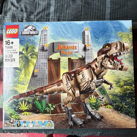LEGO 75936 Jurassic Park: T. Rex Rampage BRAND NEW SEALED
