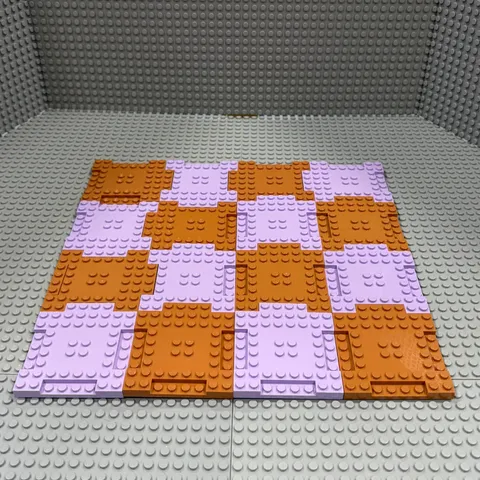 Lego Plates 32 x 32 : Thick Platform : Lavender + Nougat (15624)