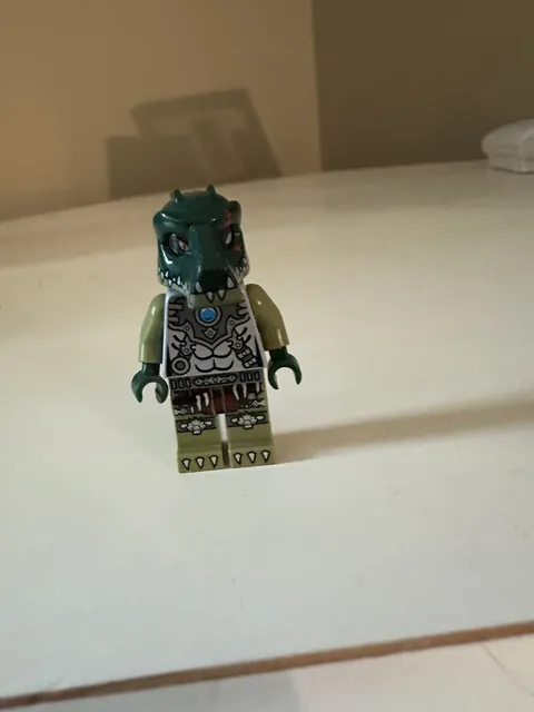 Cragger silver outfit minifigure Lego Chima no armor