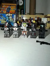 LEGO Star Wars Bad Batch figures lot; Hunter, Wrecker, Tech, Echo, and crosshair