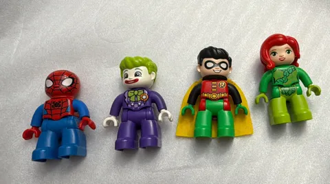 lego duplo  spiderman  Robin  Joker  Poison Ivy