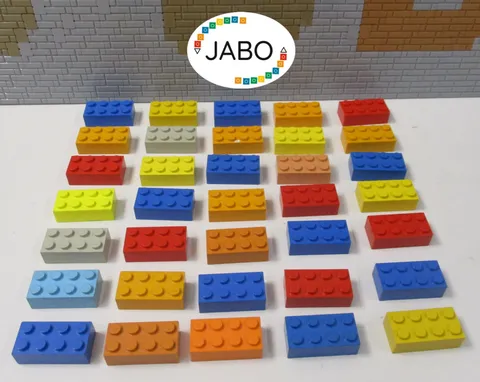 (D5/2) Lego 35 Test Bricks 2x4 from Bayer or BASF