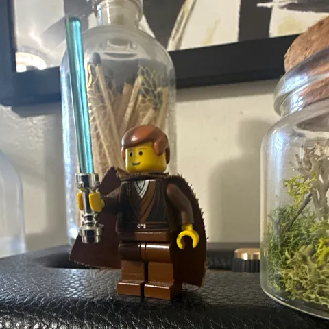 Vintage Obi-Wan Kenobi LEGO Minifigure w/ BrownOutfit, BrownCape&BlueLightsaber
