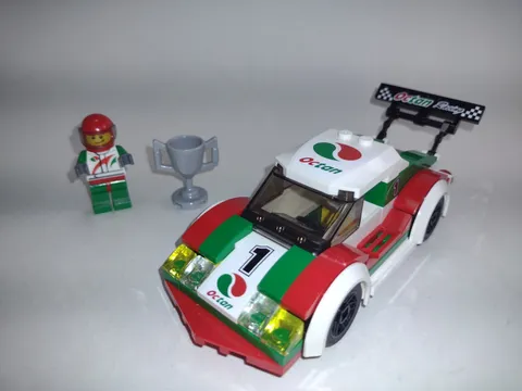 LEGO CITY: Race Car (60053) Retired: Excellent Condition.