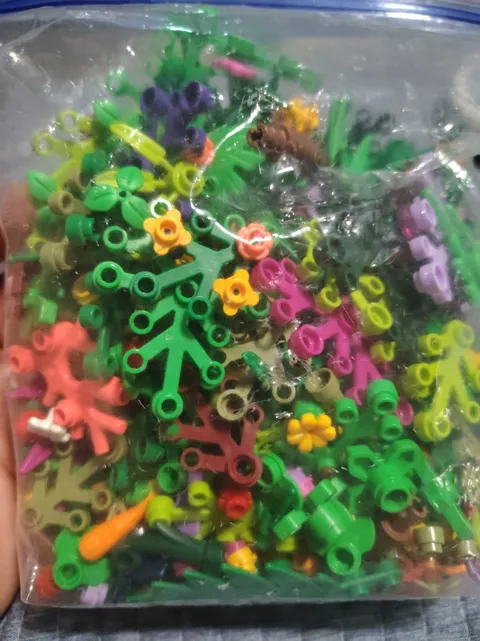 Lot of Lego Plants Parts & Piece Leaves Flowers Foliage 1lb 