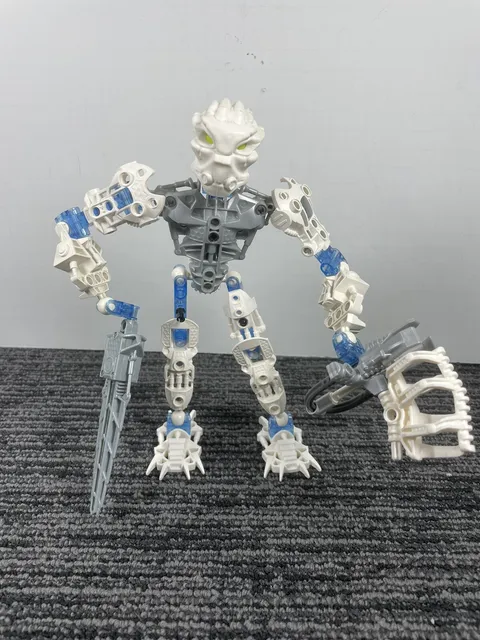 🔥 LEGO • Bionicle • Inika Toa Matoro • 8732 • Incomplete