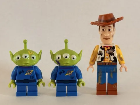 LEGO Toy Story Minifigure Lot Woody & 2 Green Aliens