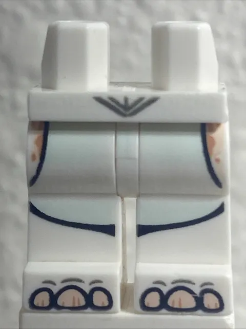 Lego Star Wars Hips and Legs Light Aqua Skirt and Light Nougat Toes