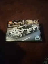 Authentic LEGO TECHNIC Lamborghini Revuelto (42214) 1135 Pieces BRAND NEW