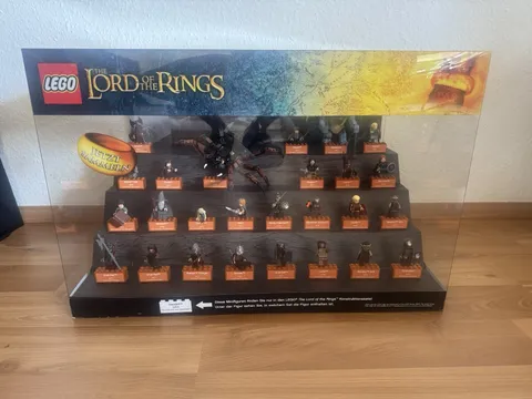 Lego Lord of the Rings Store Display Showcase Ultra Rare Mini Figures