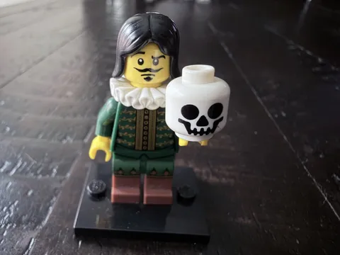 LEGO Thespian / Actor Minifigure 8833 Series 8 Complete W/ Stand Skull