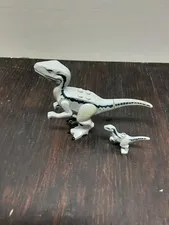 LEGO Jurassic World Velociraptor Blue and Baby Beta lot