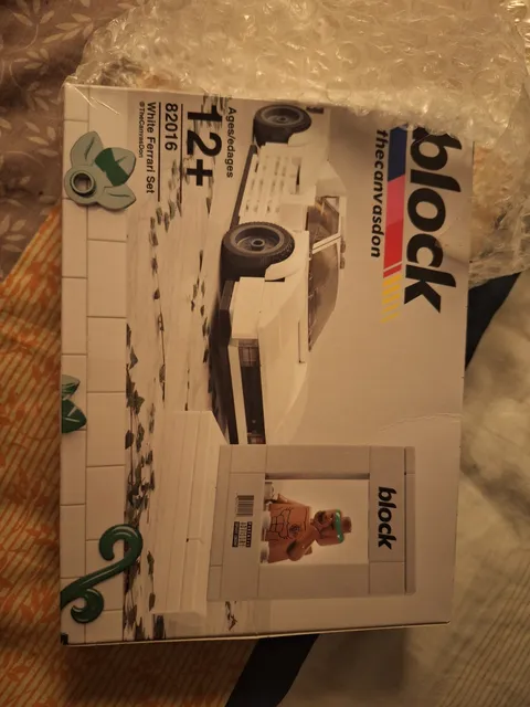 Canvasdon Frank Ocean Blonde White Ferrari Lego set unopened new