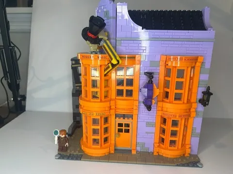 LEGO Harry Potter 75978 Diagon Alley Modular Display Set w/ Manual As-Is