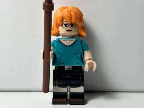LEGO One Piece Nami Turquoise Outfit Minifigure from Set 75646