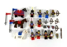 LEGO Vintage Castle 6086 Black Knights Figure Horse Lot
