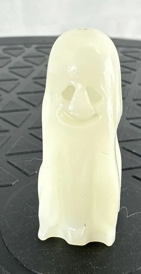 LEGO Minifig Headgear 2888 - Ghost Shroud w/ Smile, Opaque Glow In The Dark