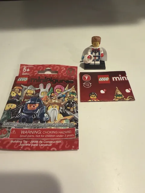 LEGO Series 7 Daredevil collectible minifigure (8831)