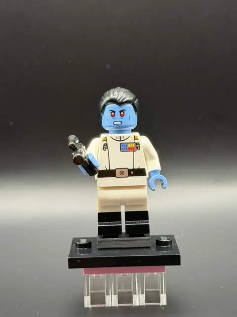 LEGO Star Wars SW1356 Grand Admiral Thrawn Minifigure ONLY From Set 75385 New