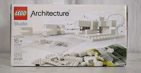 Open Box LEGO Architecture: Architecture Studio (21050)